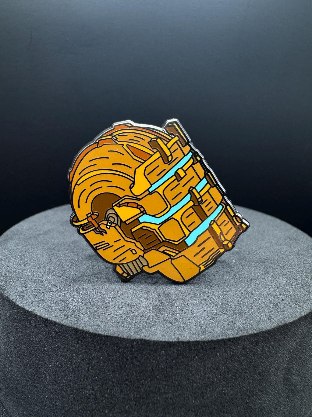 Isaac Clarke Helmet Enamel Pin - 1.5" - Dead Space
