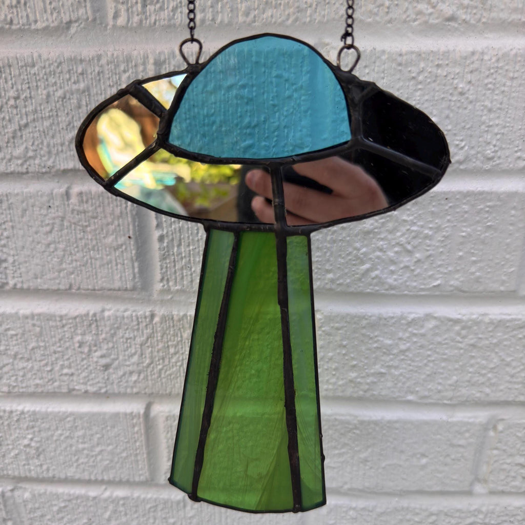 UFO Stained Glass Mirror Suncatcher – Alien Spaceship (9 Inch)