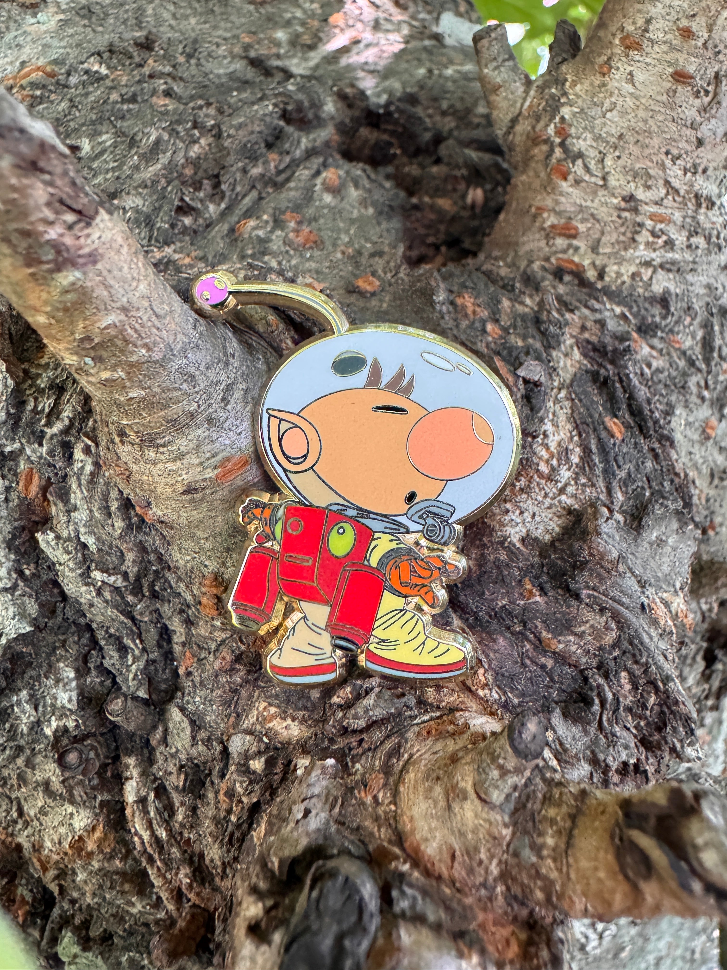 Captain Olimar Pikmin Enamel Pin - 1.5"