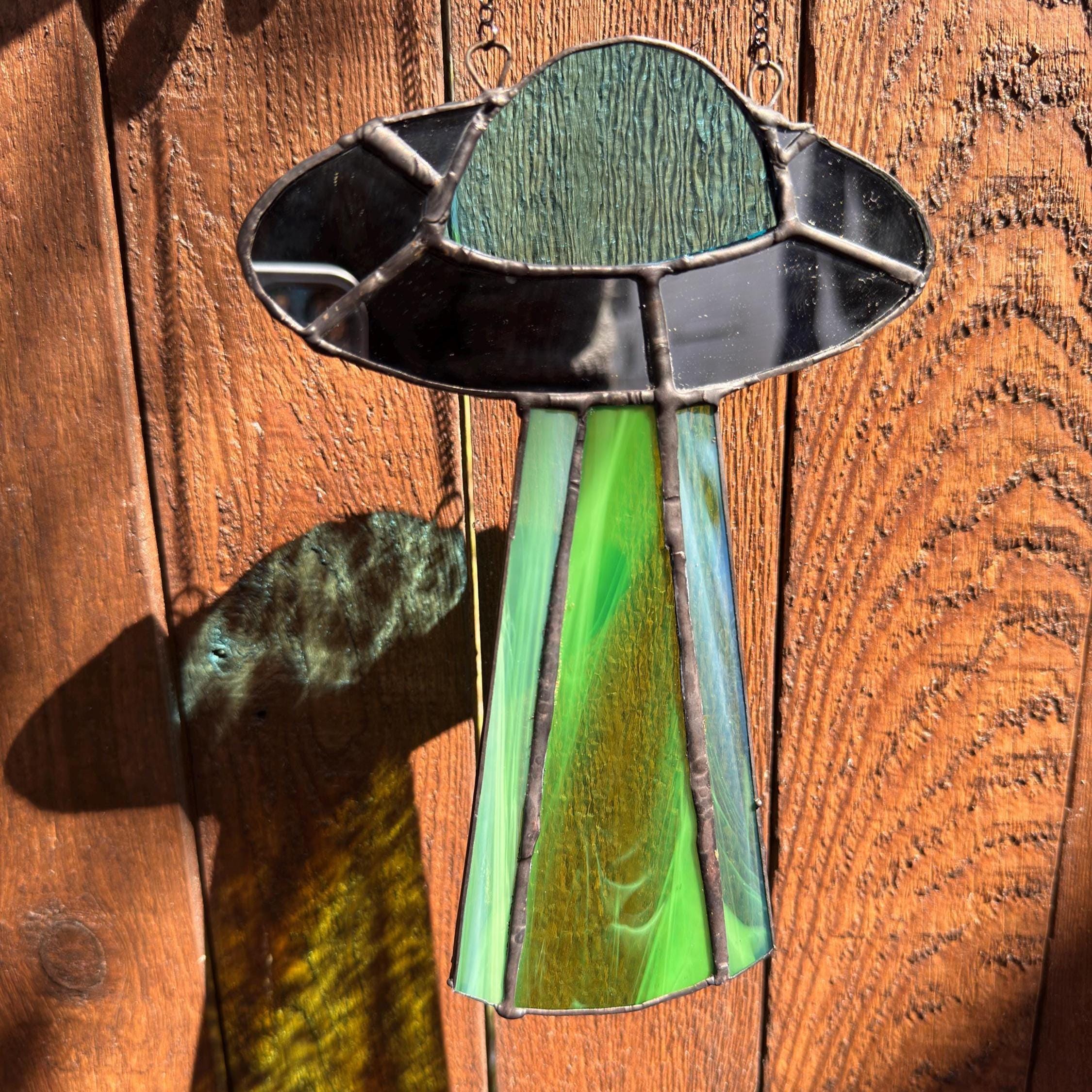 UFO Stained Glass Mirror Suncatcher – Alien Spaceship (9 Inch)